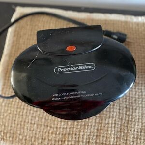 PROCTOR SILEX COMPACT NON STICK GRILL